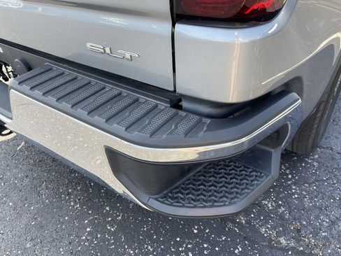 Used 2025 GMC Sierra 1500 SLT AWD/4WD image 8