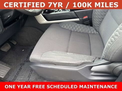 Used 2022 Toyota Tundra SR5 w/ SR5 Convenience Package AWD/4WD image 15