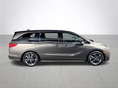 Used 2023 Honda Odyssey Elite image 5