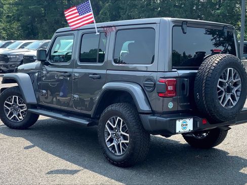 Certified 2025 Jeep Wrangler Unlimited Sahara w/ Safety Group AWD/4WD image 11