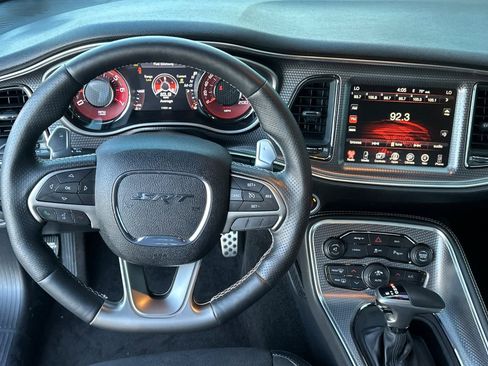 Used 2015 Dodge Challenger SRT Hellcat image 14