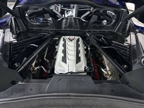 Used 2025 Chevrolet Corvette Stingray Preferred Cpe w/ Z51 Performance Package RWD image 28