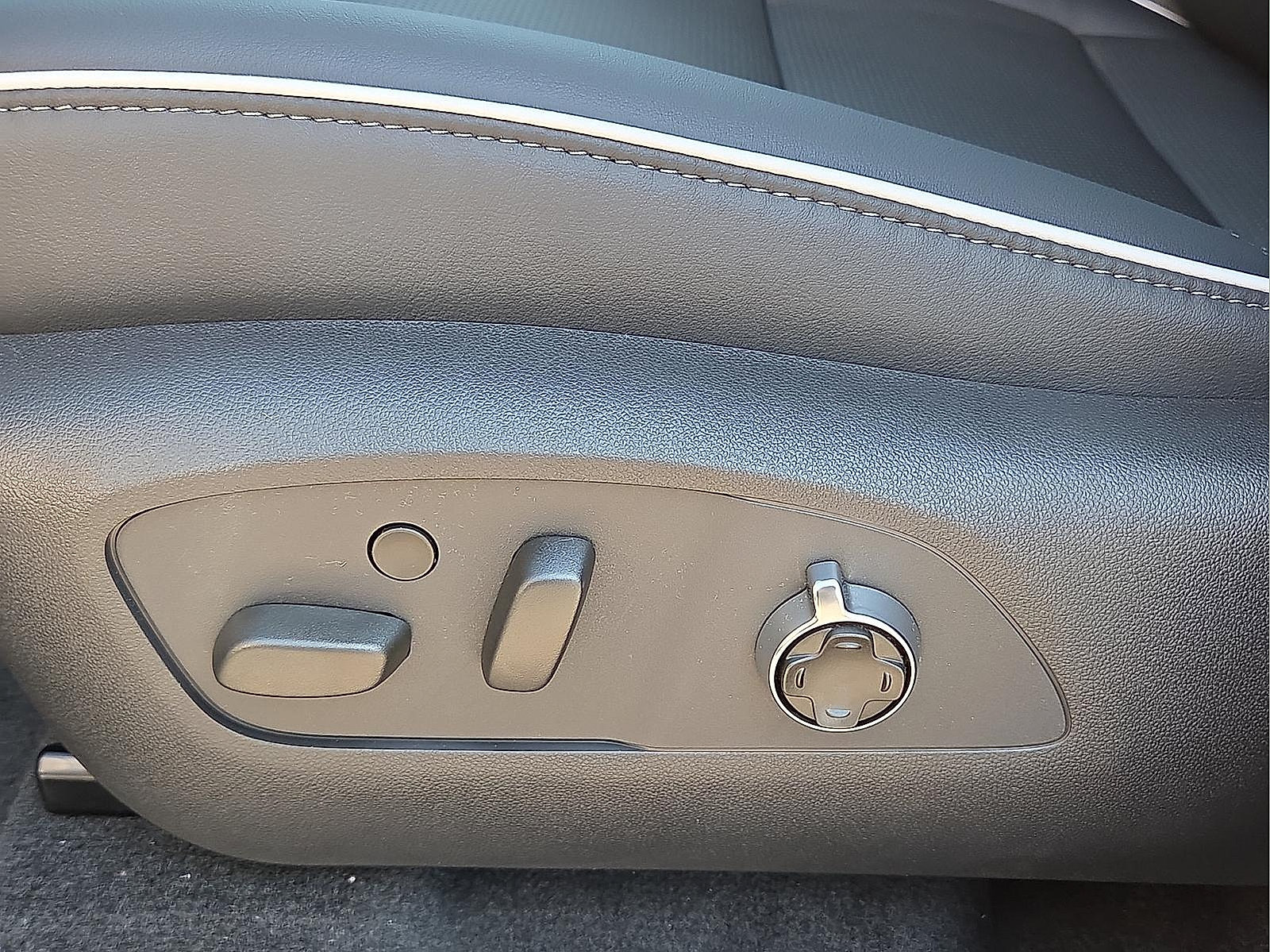 New 2027 Buick Enclave Avenir AWD/4WD image 16