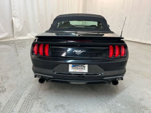 Used 2020 Ford Mustang Premium image 4