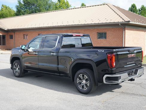 New 2026 GMC Sierra 1500 SLT w/ SLT Convenience Package image 8