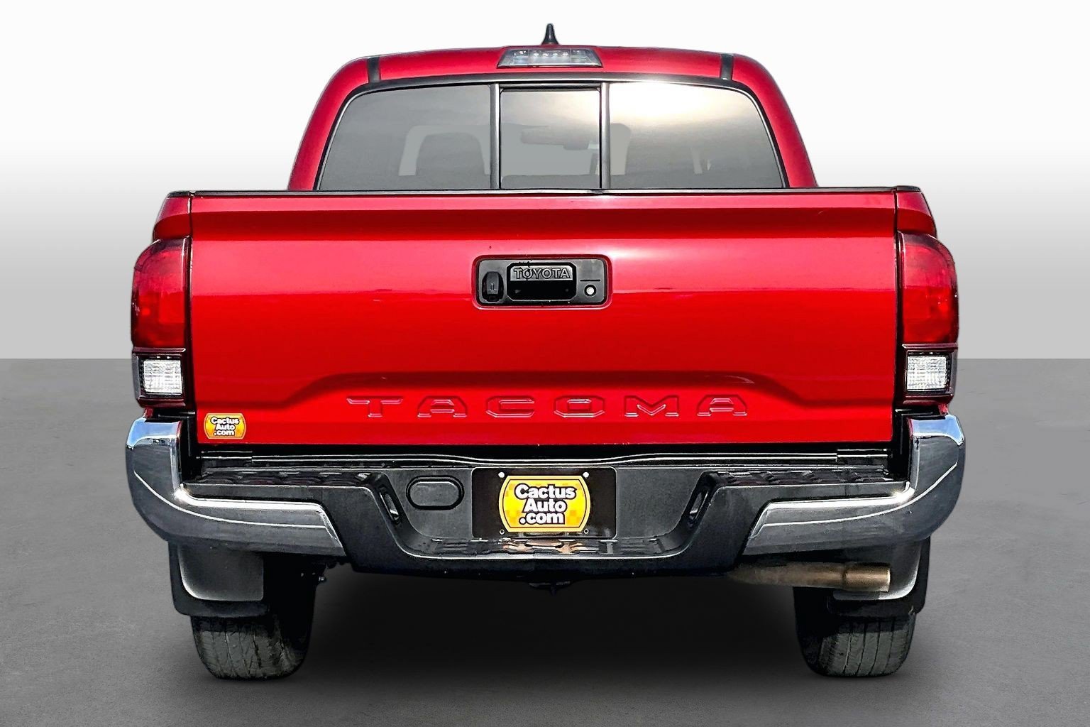 Used 2022 Toyota Tacoma SR5 w/ SR5 Appearance Package (SM) RWD image 4