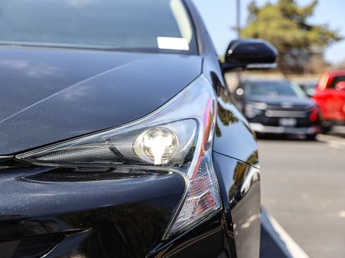 Certified 2018 Toyota Prius Two w/ Prius Two Safety Plus Package FWD image 10
