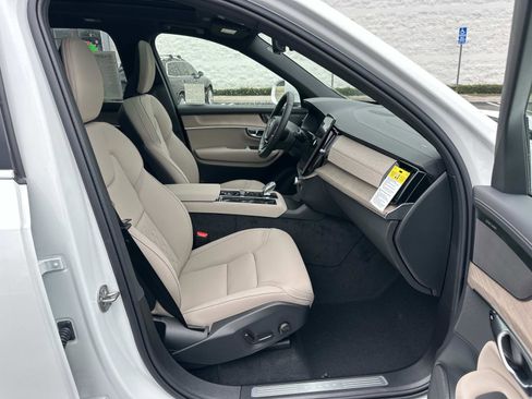 New 2026 Volvo XC90 B6 Plus w/ Protection Package Premier image 21