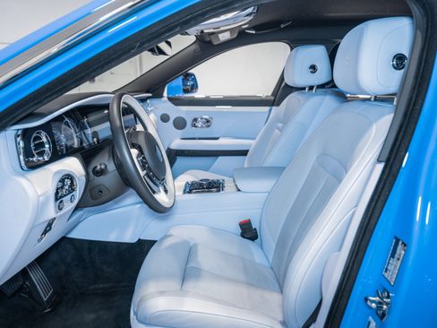 Used 2023 Rolls-Royce Ghost image 2