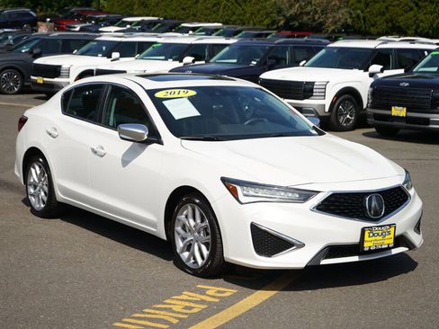 Used 2019 Acura ILX FWD image 3