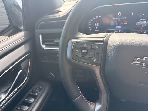 Used 2023 Chevrolet Suburban RST w/ Luxury Package AWD/4WD image 18