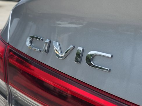 Used 2022 Honda Civic EX image 10