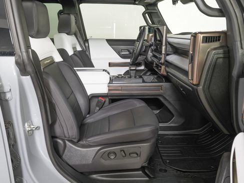Used 2024 GMC Hummer EV 3X image 9