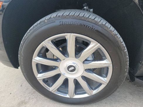 Used 2026 Cadillac Escalade 4WD image 9