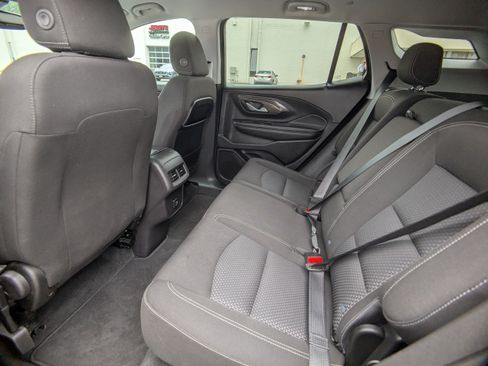 Used 2024 GMC Terrain SLE AWD/4WD image 14