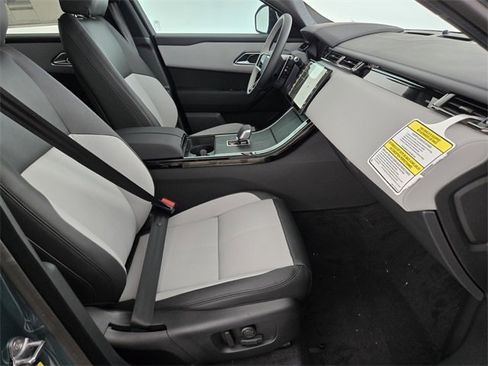 New 2026 Land Rover Range Rover Velar Dynamic SE image 3