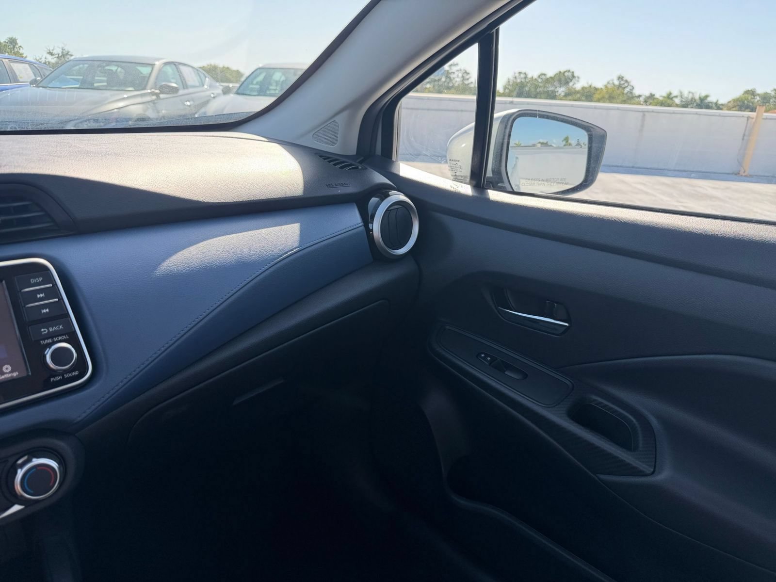 Used 2025 Nissan Versa SV FWD image 29