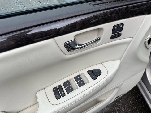 Used 2008 Cadillac DTS FWD image 18