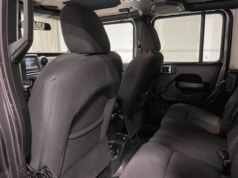 Used 2019 Jeep Wrangler Unlimited Sport S AWD/4WD image 15