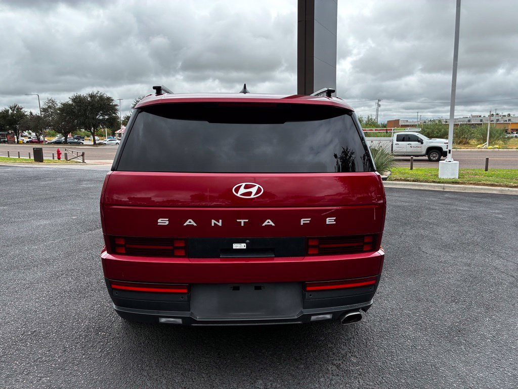 Used 2025 Hyundai Santa Fe SEL FWD image 4