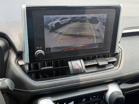 Used 2023 Toyota RAV4 LE AWD/4WD image 27