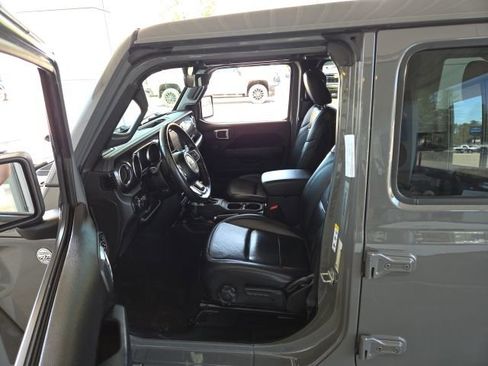 Used 2020 Jeep Wrangler Unlimited Sahara AWD/4WD image 19