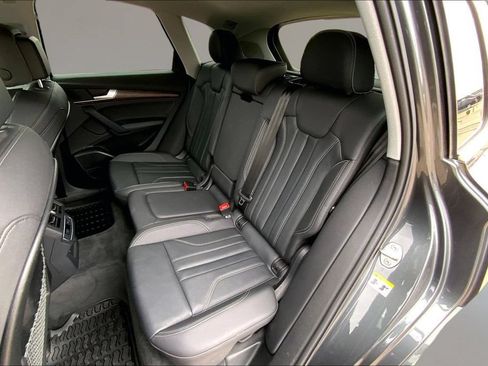 Used 2023 Audi Q5 e Premium Plus w/ Premium Plus Package AWD/4WD image 25