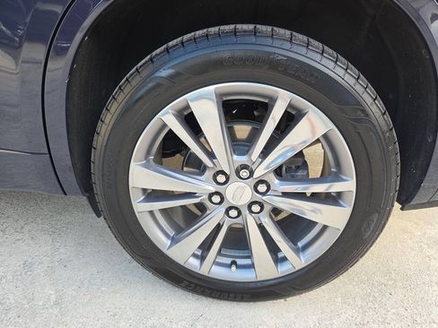 Used 2024 Cadillac XT6 Premium Luxury w/ Technology Package FWD image 20