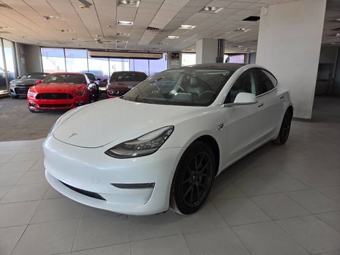 Used 2019 Tesla Model 3 Standard Range Plus RWD image 3