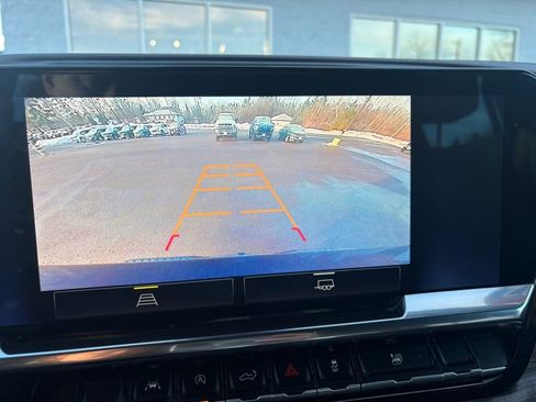 Used 2022 Chevrolet Silverado 1500 RST w/ Max Trailering Package AWD/4WD image 12