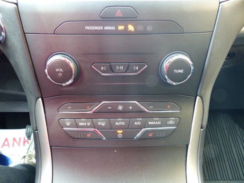 Used 2020 Ford Edge SEL w/ Convenience Package image 31