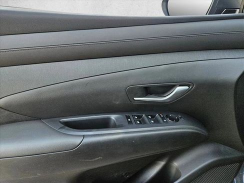 Certified 2025 Hyundai Tucson SEL image 9