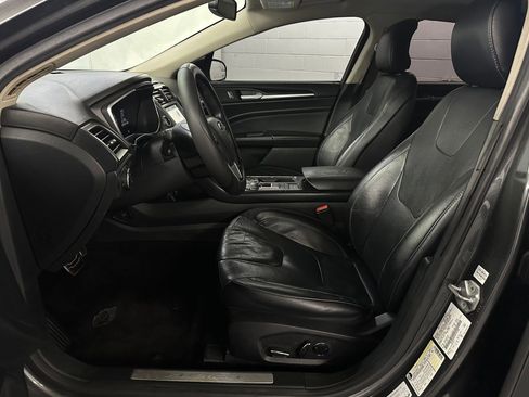 Used 2017 Ford Fusion Titanium image 5