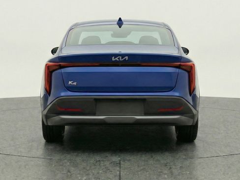 Used 2025 Kia K4 LXS image 7