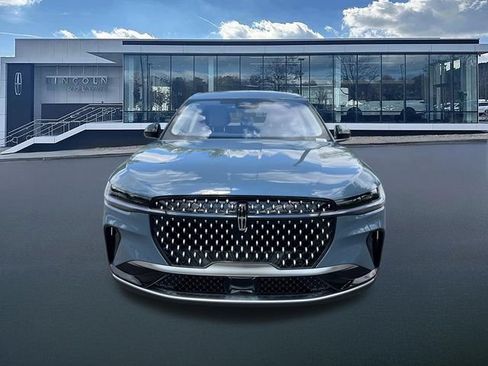 New 2026 Lincoln Nautilus Premier AWD/4WD image 2