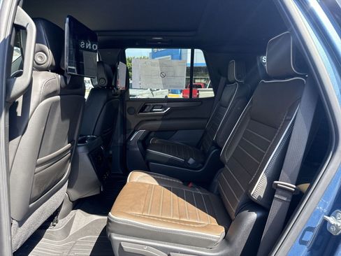 New 2026 GMC Yukon Denali Ultimate w/ LPO, Illumination Package AWD/4WD image 21