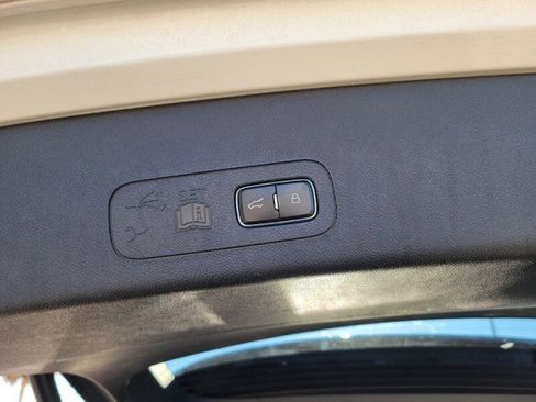 Used 2022 Lincoln Aviator Reserve w/ Equipment Group 201A image 9