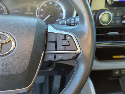 Certified 2023 Toyota Highlander XLE image 14