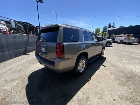 Used 2017 Chevrolet Tahoe LT w/ Luxury Package AWD/4WD image 6