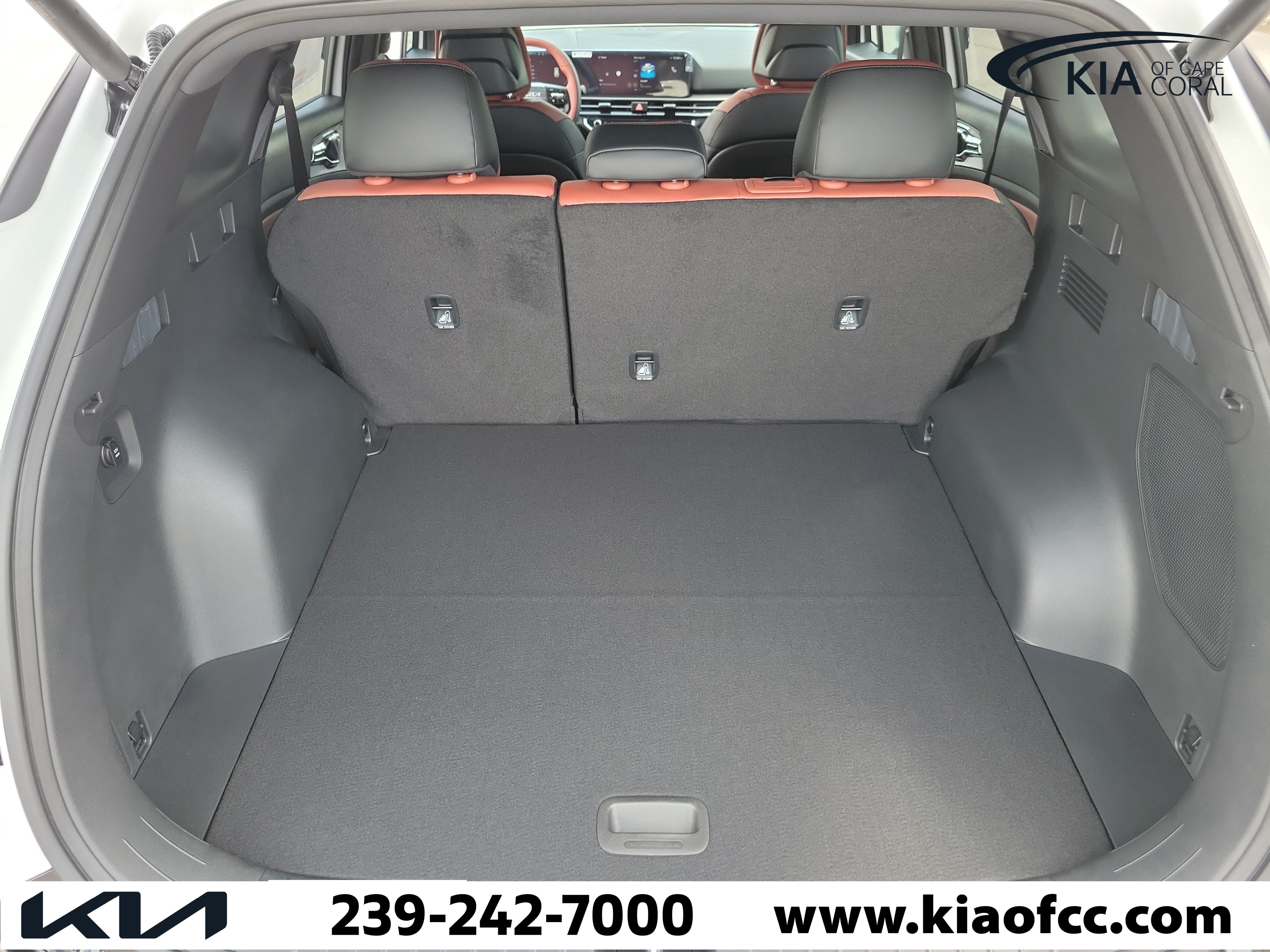 New 2027 Kia Sportage SX FWD image 10
