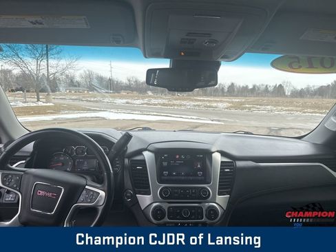 Used 2015 GMC Yukon XL SLT image 25