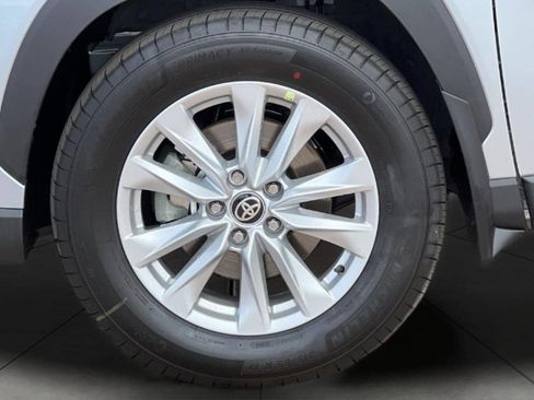 New 2026 Toyota Corolla Cross LE image 32