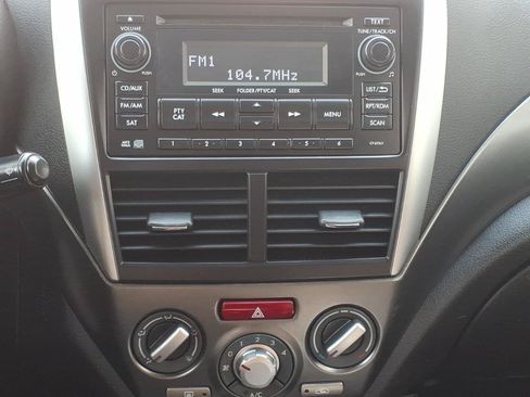 Used 2012 Subaru Forester 2.5X Premium AWD/4WD image 6