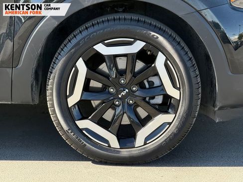 Used 2025 Kia Telluride S AWD/4WD image 12