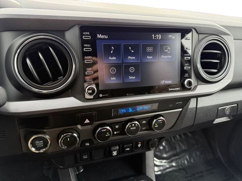 Used 2023 Toyota Tacoma TRD Off-Road image 12