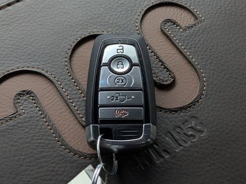 Used 2024 Ford F250 King Ranch image 32