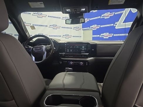 Used 2024 GMC Sierra 1500 SLT w/ SLT Premium Plus Package image 23