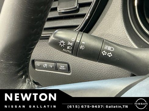 Used 2019 Nissan Rogue SV w/ Sun & Sound Touring Package FWD image 31