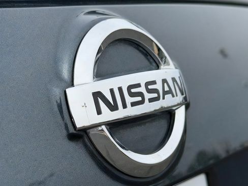 Used 2011 Nissan Juke SV FWD image 11