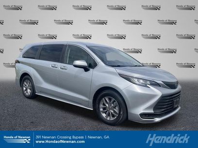 Used 2021 Toyota Sienna LE